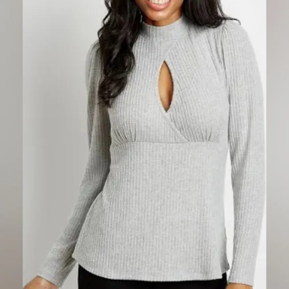 💣MAURICES SOLID RIBBED MOCK NECK KEYHOLE TOP - Picture 1 of 2